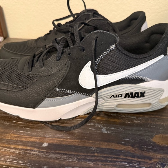 Nike Air Max Black and White Sneakers - Picture 1 of 5